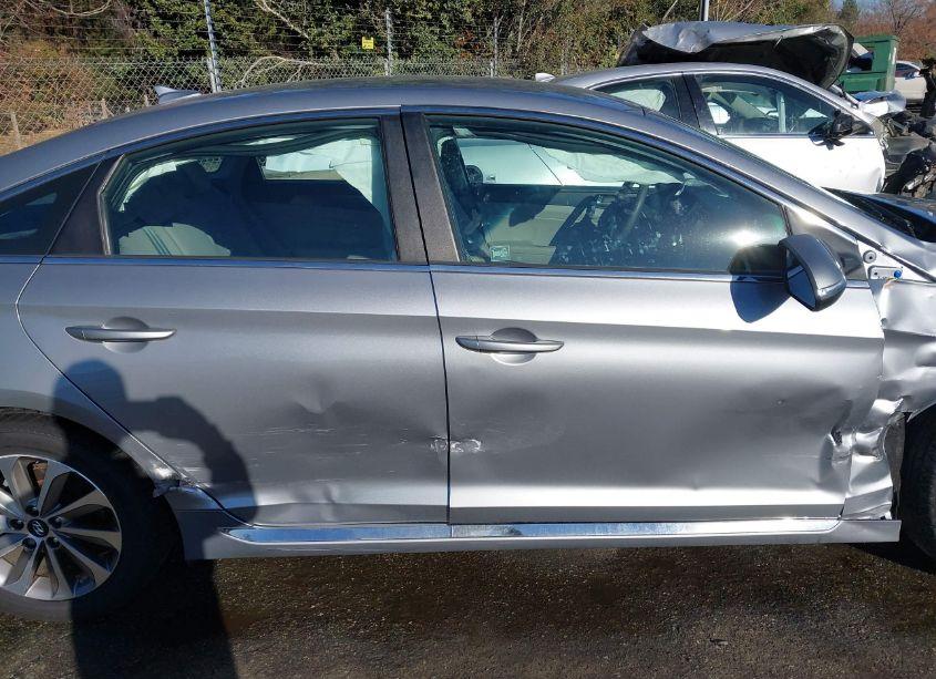 Photo 13 of 2015 Hyundai Sonata SPORT (VIN 5NPE34AF7FH091187)