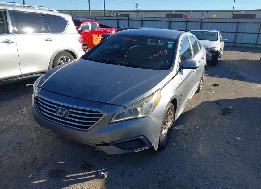 Photo 2 of 2015 Hyundai Sonata LIMITED (VIN 5NPE34AF7FH136001)
