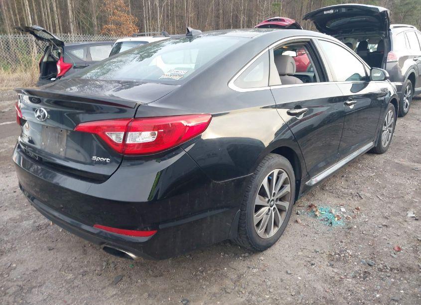 Photo 4 of 2015 Hyundai Sonata SPORT (VIN 5NPE34AF7FH160184)