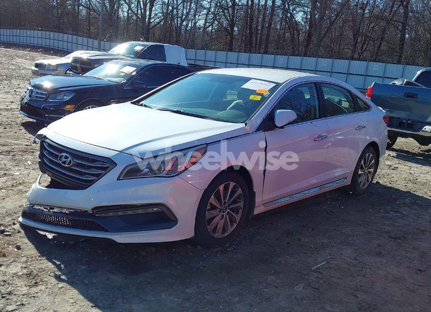 Photo 2 of 2015 Hyundai Sonata SPORT (VIN 5NPE34AF7FH257451)