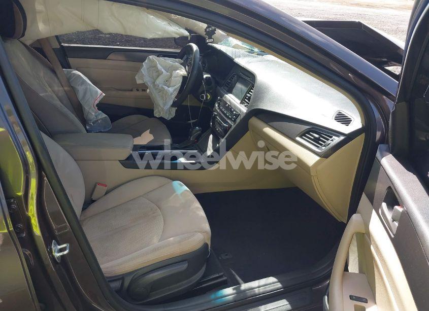 Photo 5 of 2016 Hyundai Sonata SPORT (VIN 5NPE34AF7GH271528)