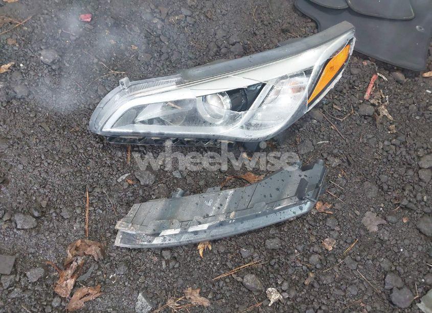 Photo 12 of 2016 Hyundai Sonata LIMITED (VIN 5NPE34AF7GH288877)