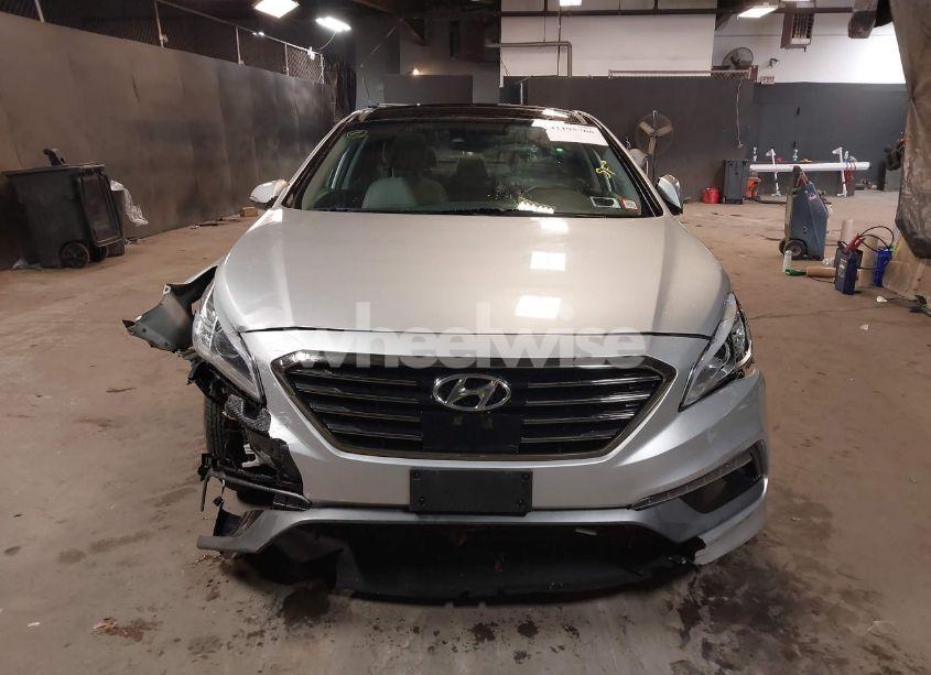 Photo 12 of 2016 Hyundai Sonata LIMITED (VIN 5NPE34AF7GH317200)