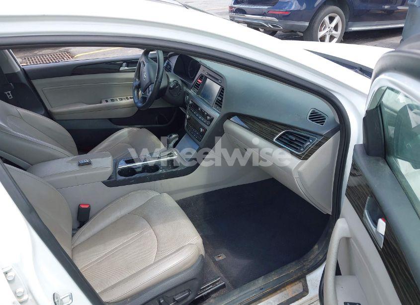 Photo 5 of 2016 Hyundai Sonata LIMITED (VIN 5NPE34AF7GH341805)