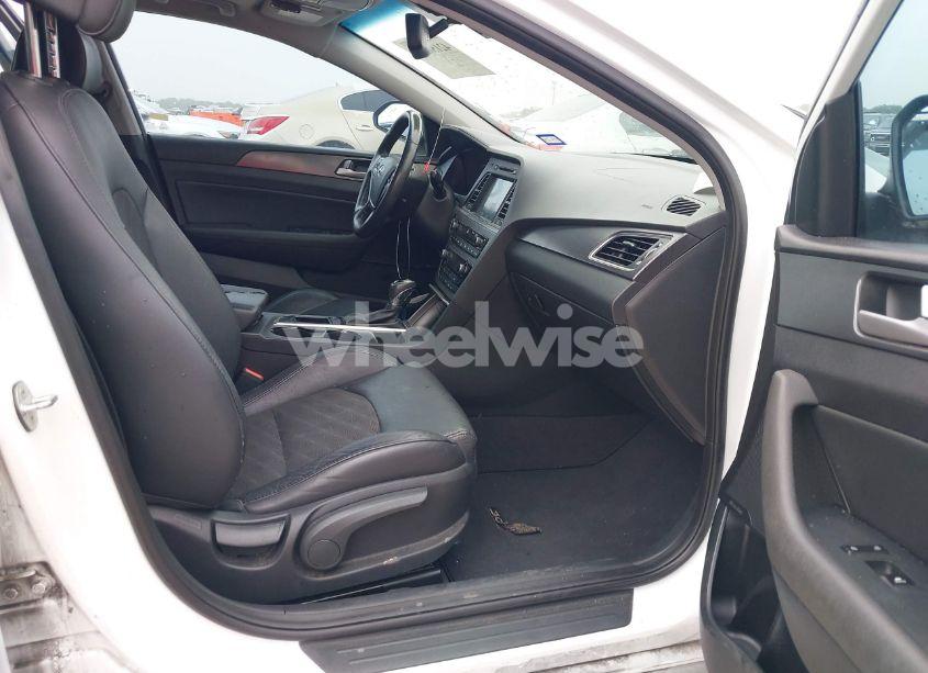 Photo 5 of 2016 Hyundai Sonata SPORT (VIN 5NPE34AF7GH349130)