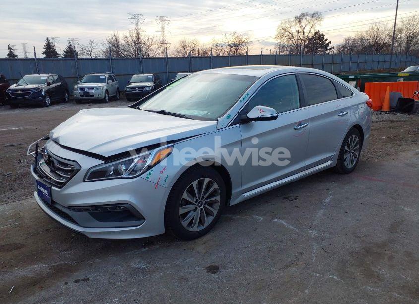 Photo 2 of 2016 Hyundai Sonata SPORT (VIN 5NPE34AF7GH376229)