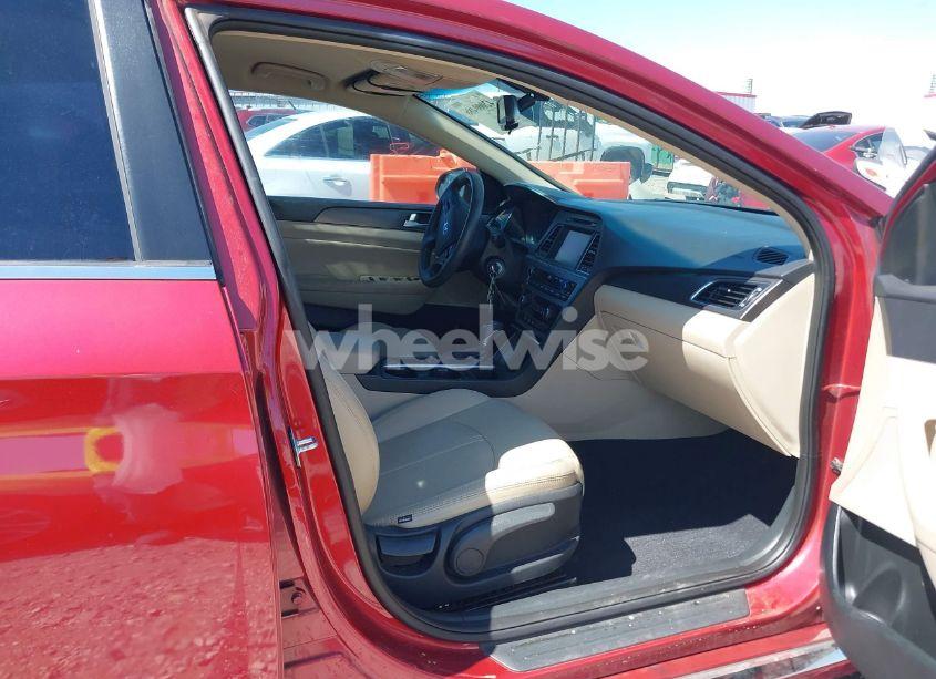 Photo 5 of 2016 Hyundai Sonata SPORT (VIN 5NPE34AF7GH396416)