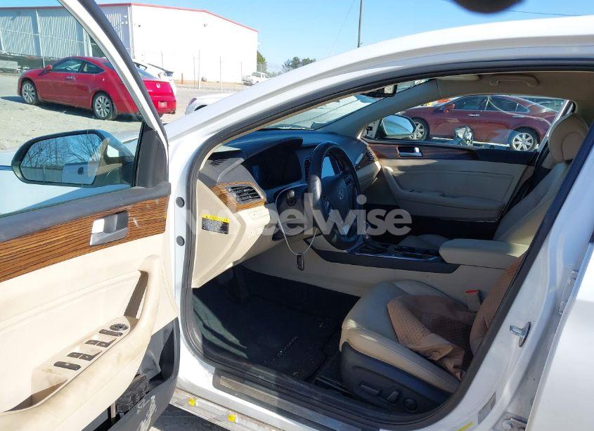 Photo 5 of 2016 Hyundai Sonata LIMITED (VIN 5NPE34AF7GH406121)