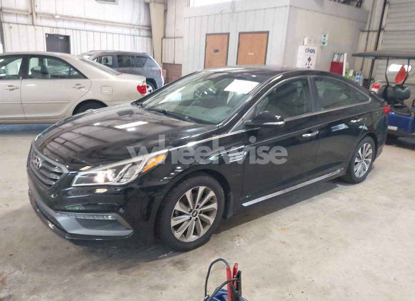 Photo 2 of 2017 Hyundai Sonata SPORT (VIN 5NPE34AF7HH552083)