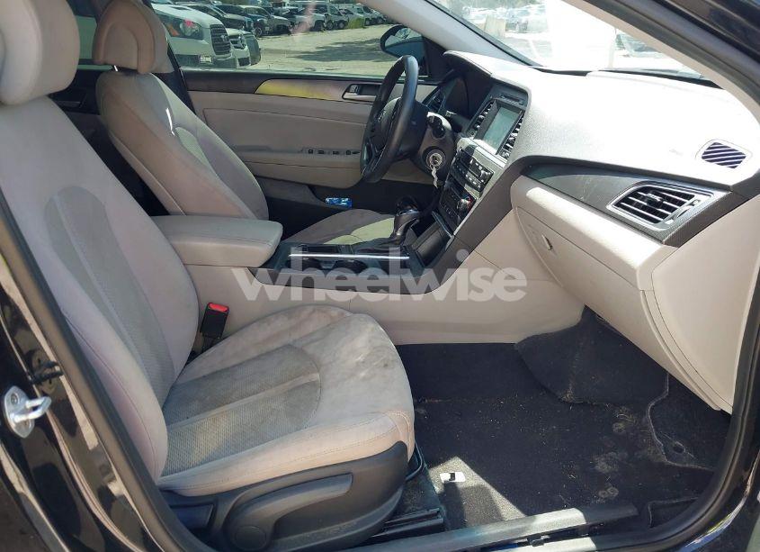 Photo 5 of 2017 Hyundai Sonata SPORT (VIN 5NPE34AF7HH581552)