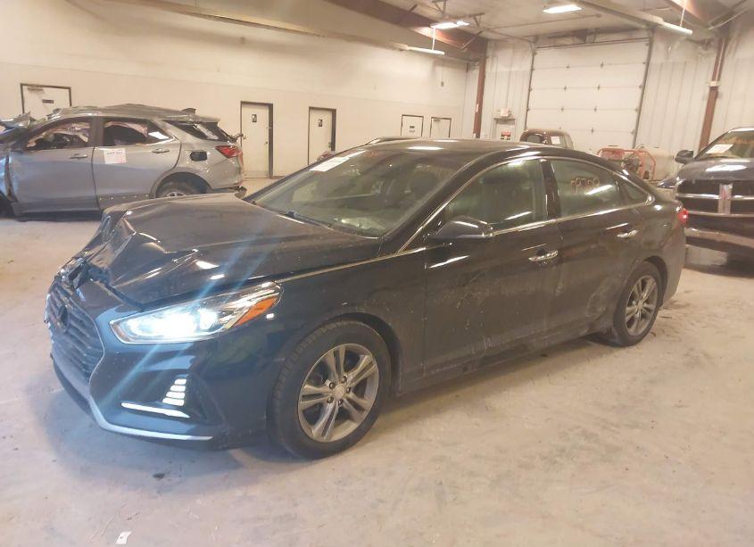 Photo 2 of 2018 Hyundai Sonata LIMITED (VIN 5NPE34AF7JH611638)