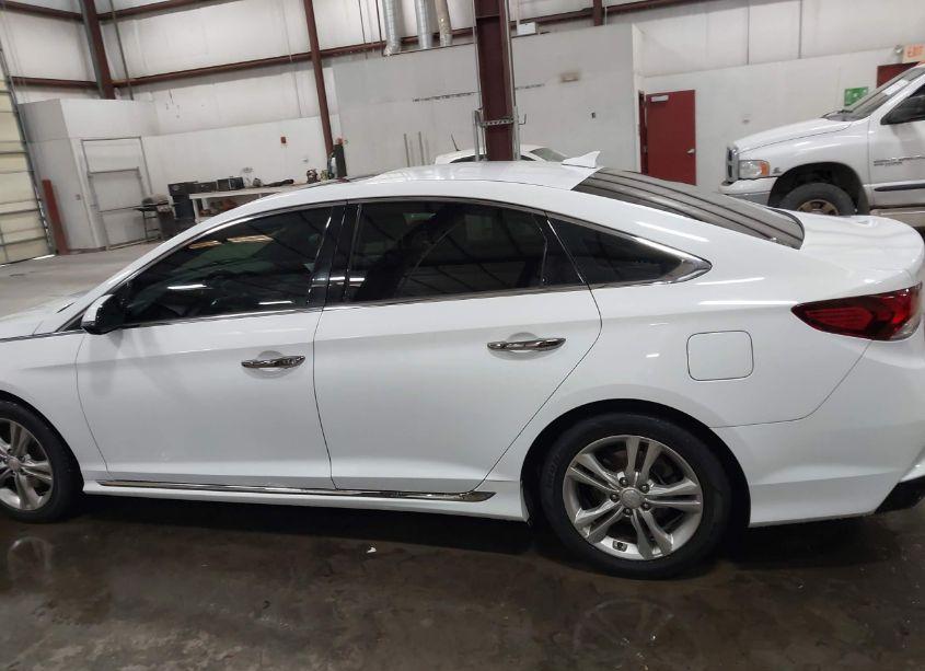 Photo 14 of 2018 Hyundai Sonata SPORT (VIN 5NPE34AF7JH614913)