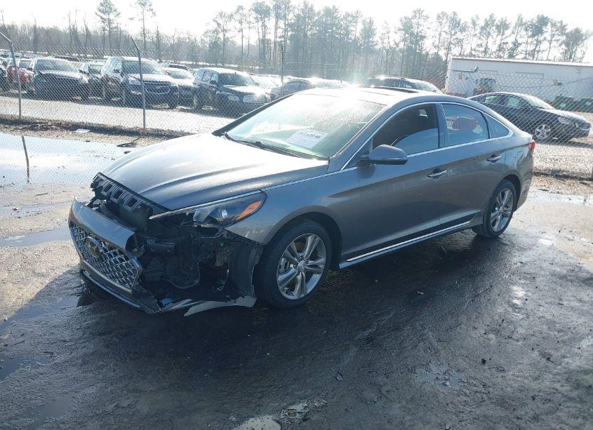 Photo 2 of 2018 Hyundai Sonata SPORT (VIN 5NPE34AF7JH657230)