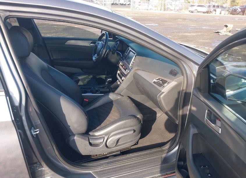 Photo 5 of 2018 Hyundai Sonata SPORT (VIN 5NPE34AF7JH657230)