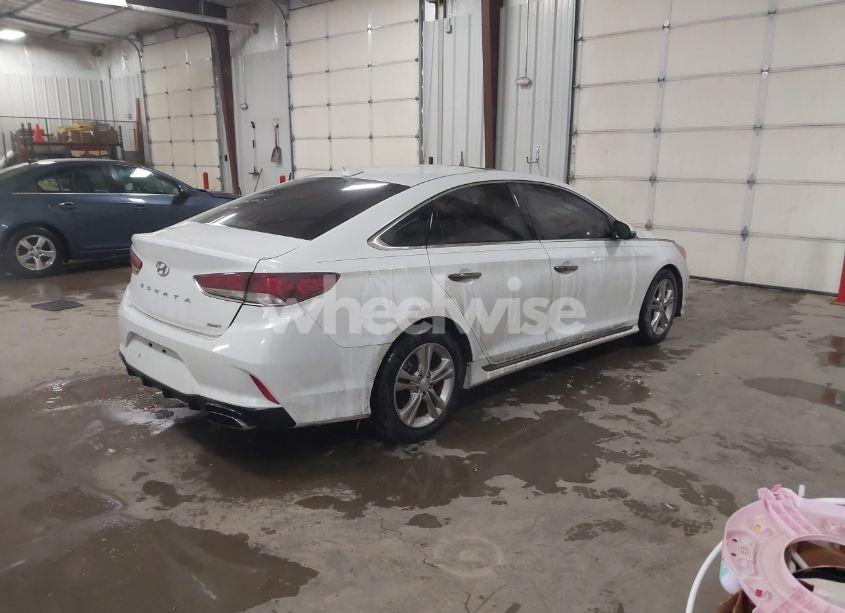 Photo 4 of 2018 Hyundai Sonata SPORT (VIN 5NPE34AF7JH662945)