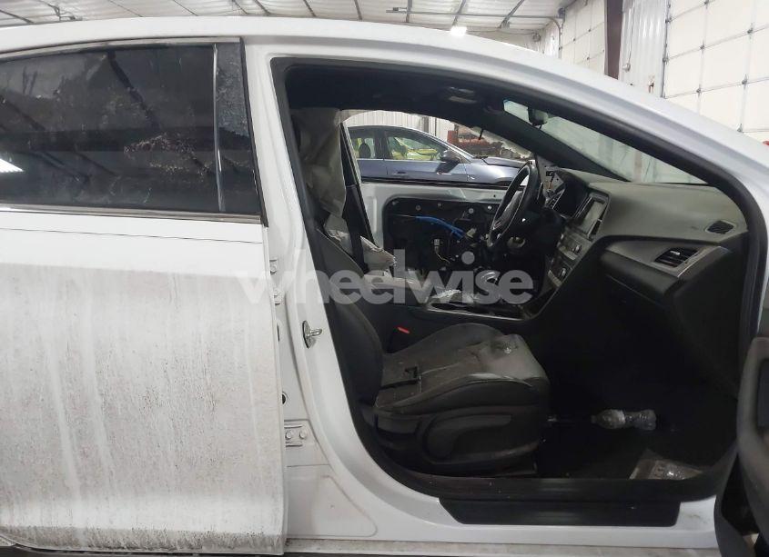 Photo 5 of 2018 Hyundai Sonata SPORT (VIN 5NPE34AF7JH662945)