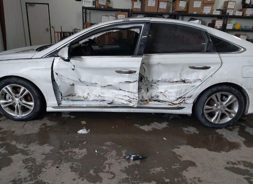 Photo 6 of 2018 Hyundai Sonata SPORT (VIN 5NPE34AF7JH662945)