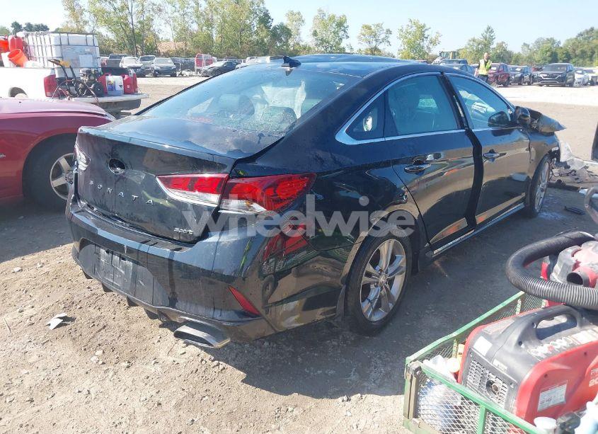Photo 4 of 2018 Hyundai Sonata SPORT (VIN 5NPE34AF7JH688977)