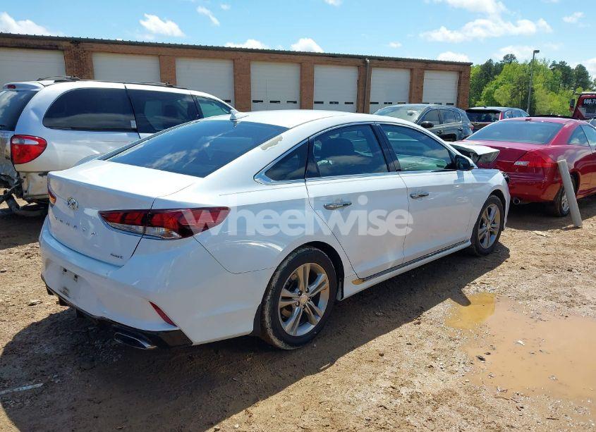 Photo 4 of 2018 Hyundai Sonata SPORT (VIN 5NPE34AF7JH696433)