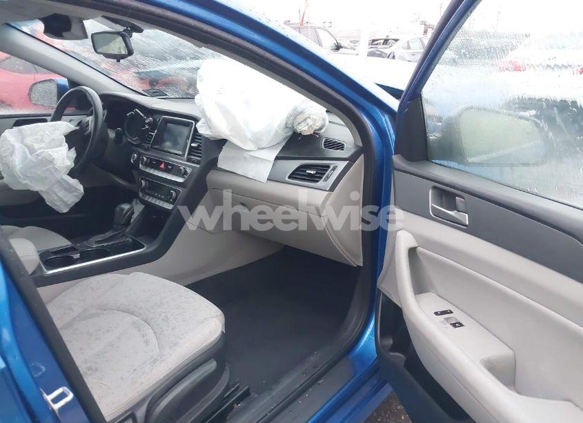 Photo 5 of 2019 Hyundai Sonata SEL (VIN 5NPE34AF7KH733384)