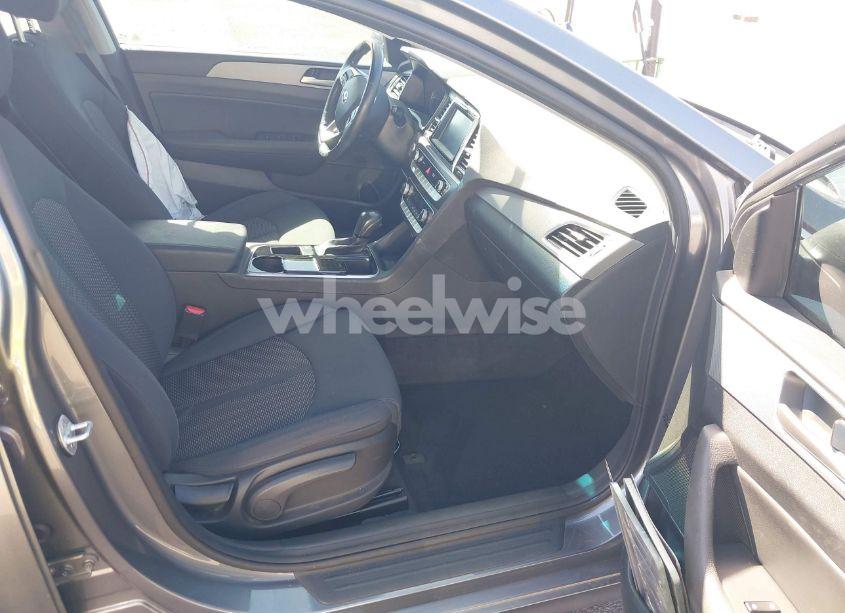 Photo 5 of 2019 Hyundai Sonata SEL (VIN 5NPE34AF7KH751755)