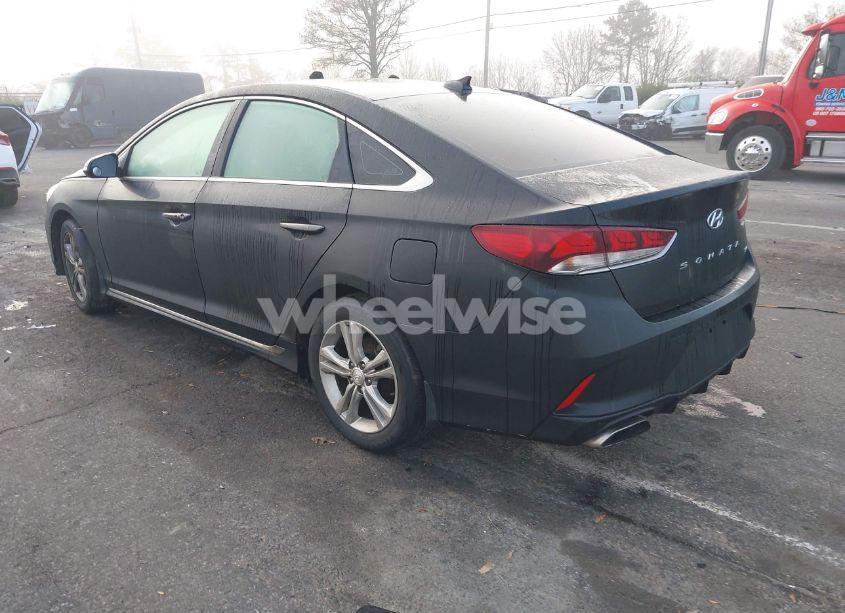 Photo 3 of 2019 Hyundai Sonata SPORT (VIN 5NPE34AF7KH773481)