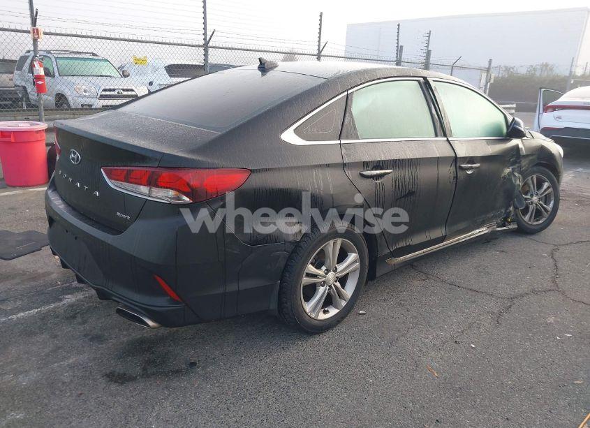 Photo 4 of 2019 Hyundai Sonata SPORT (VIN 5NPE34AF7KH773481)
