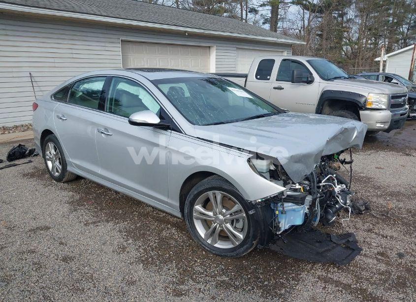 2019 Hyundai Sonata LIMITED (VIN 5NPE34AF7KH775439) main photo