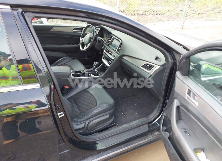 Photo 5 of 2019 Hyundai Sonata SPORT (VIN 5NPE34AF7KH818208)