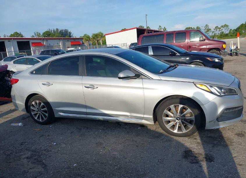 Photo 13 of 2015 Hyundai Sonata SPORT (VIN 5NPE34AF8FH059431)