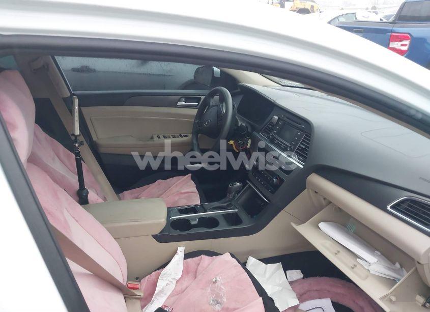 Photo 5 of 2015 Hyundai Sonata SPORT (VIN 5NPE34AF8FH067531)