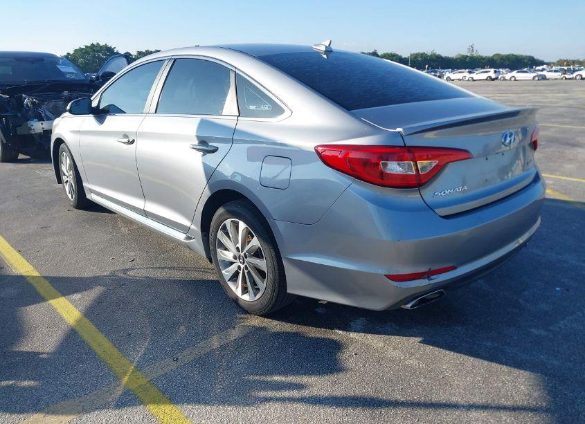 Photo 3 of 2015 Hyundai Sonata SPORT (VIN 5NPE34AF8FH105100)