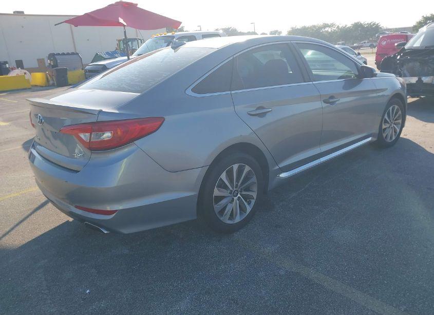 Photo 4 of 2015 Hyundai Sonata SPORT (VIN 5NPE34AF8FH105100)