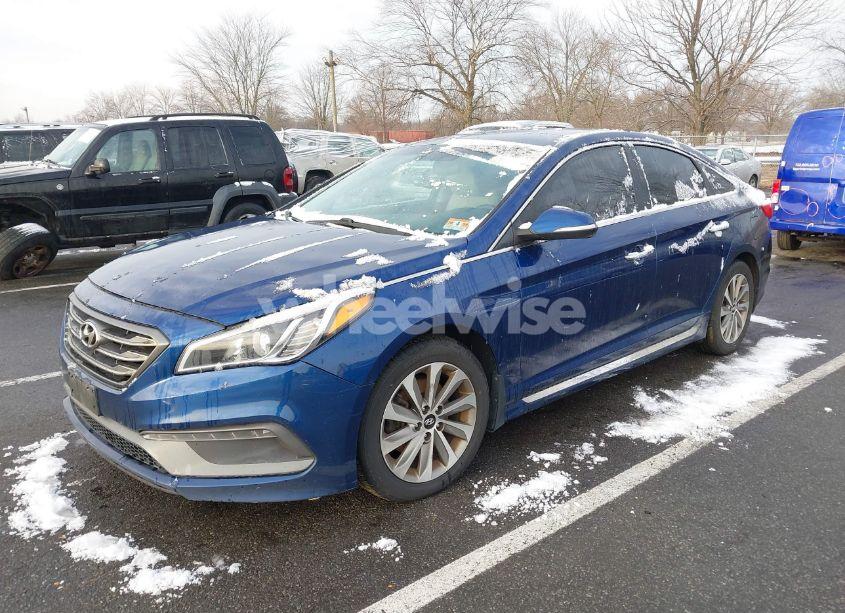 Photo 2 of 2015 Hyundai Sonata SPORT (VIN 5NPE34AF8FH141109)
