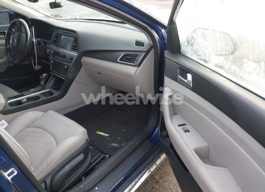 Photo 5 of 2015 Hyundai Sonata SPORT (VIN 5NPE34AF8FH141109)