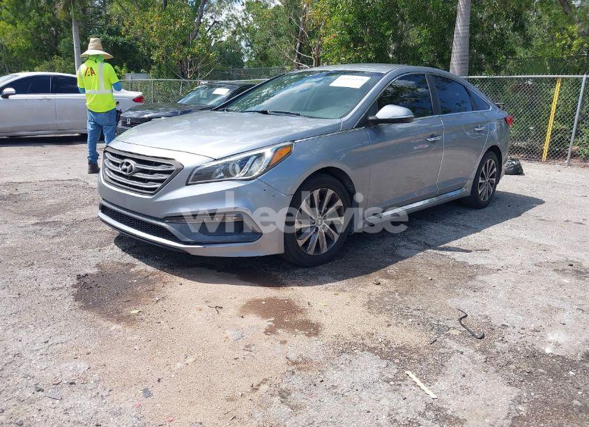 Photo 2 of 2016 Hyundai Sonata SPORT (VIN 5NPE34AF8GH287947)