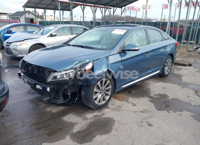 Photo 2 of 2016 Hyundai Sonata SPORT (VIN 5NPE34AF8GH359018)