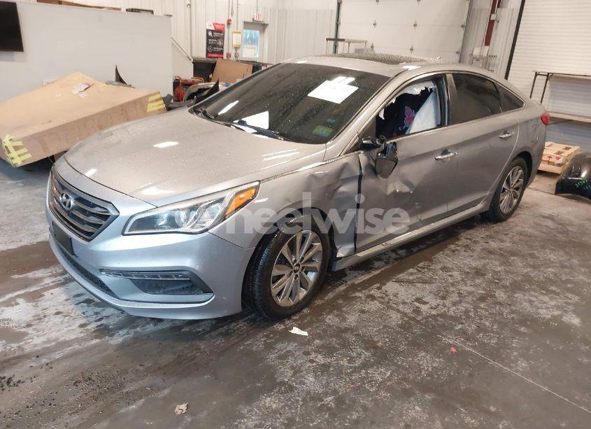 Photo 2 of 2016 Hyundai Sonata SPORT (VIN 5NPE34AF8GH406547)