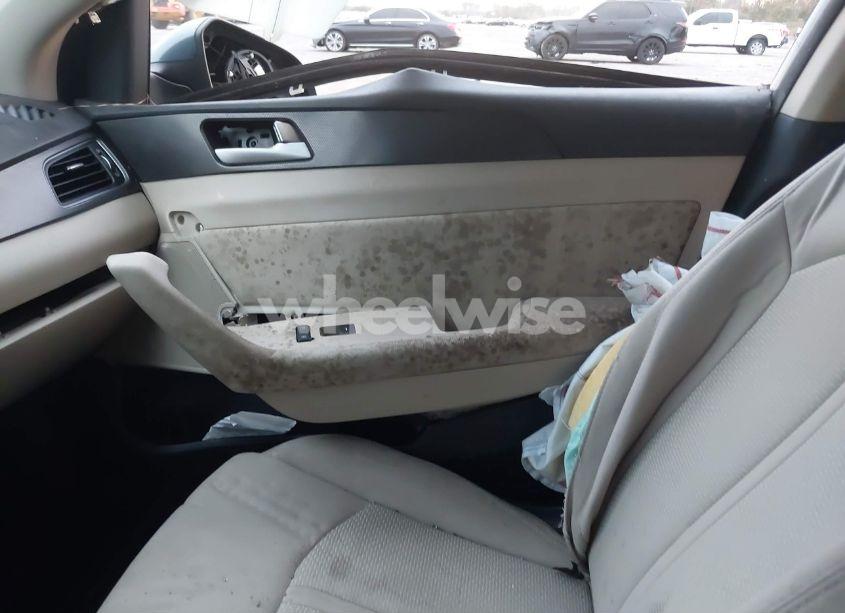 Photo 5 of 2016 Hyundai Sonata SPORT (VIN 5NPE34AF8GH424725)