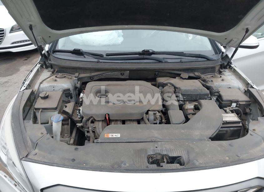 Photo 10 of 2016 Hyundai Sonata LIMITED (VIN 5NPE34AF8GH428709)