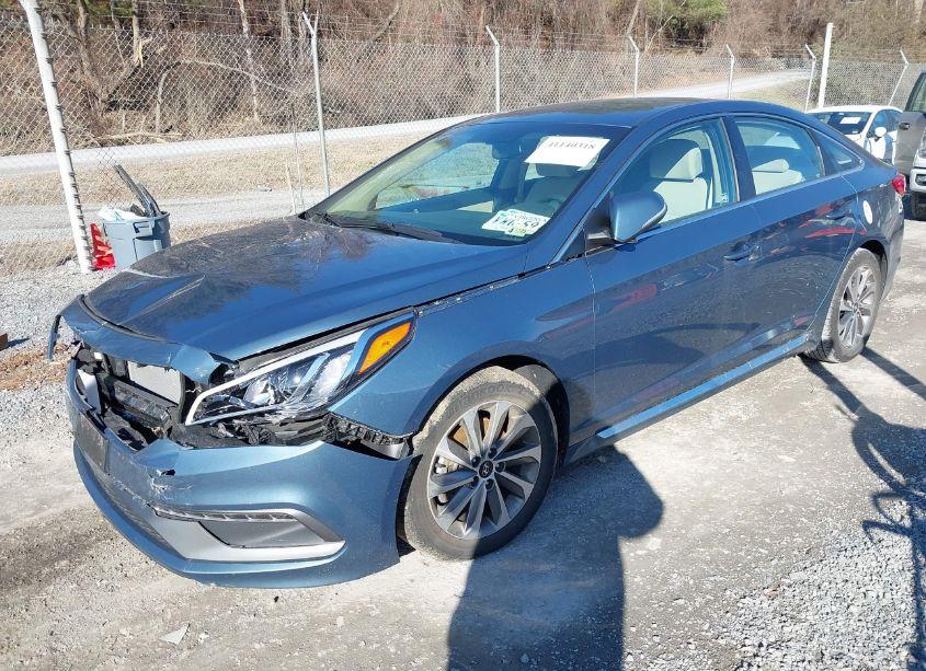 Photo 2 of 2017 Hyundai Sonata SPORT (VIN 5NPE34AF8HH472758)
