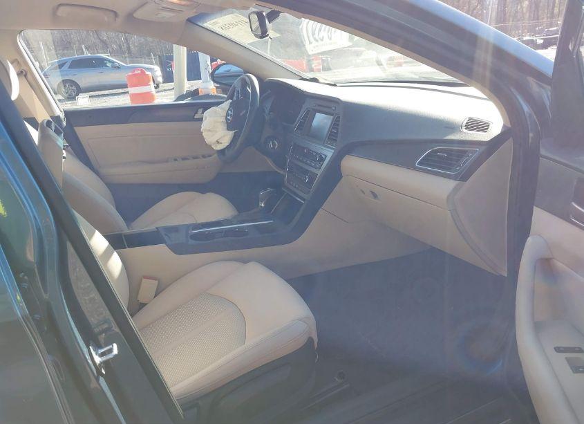 Photo 5 of 2017 Hyundai Sonata SPORT (VIN 5NPE34AF8HH472758)