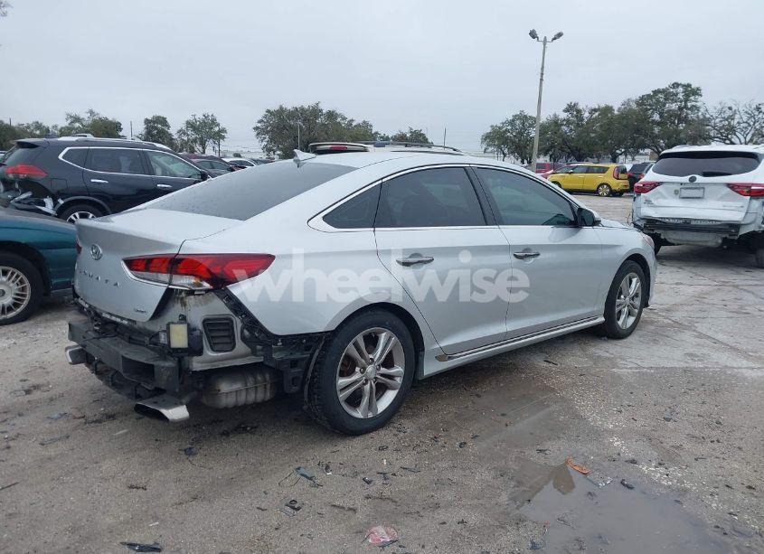 Photo 4 of 2018 Hyundai Sonata SPORT (VIN 5NPE34AF8JH614287)