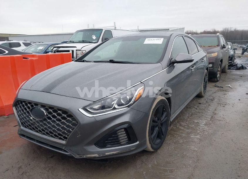 Photo 2 of 2018 Hyundai Sonata SPORT (VIN 5NPE34AF8JH654241)