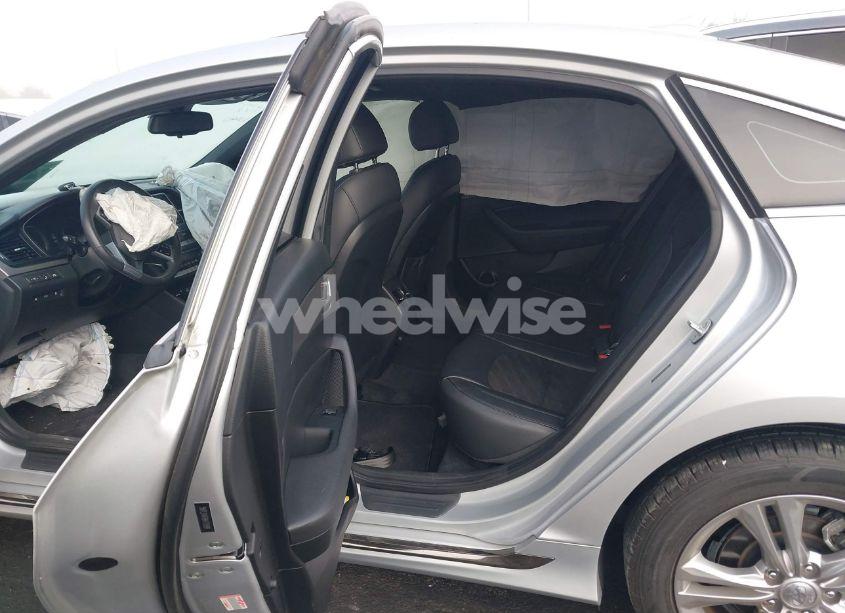 Photo 8 of 2019 Hyundai Sonata LIMITED/SEL/SPORT (VIN 5NPE34AF8KH731899)