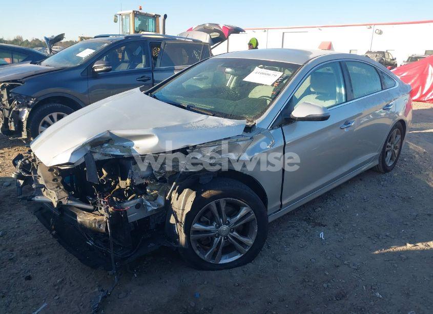 Photo 2 of 2019 Hyundai Sonata SEL (VIN 5NPE34AF8KH740294)