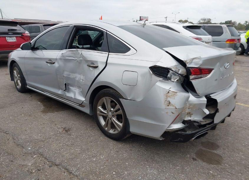 Photo 3 of 2019 Hyundai Sonata SPORT (VIN 5NPE34AF8KH762831)