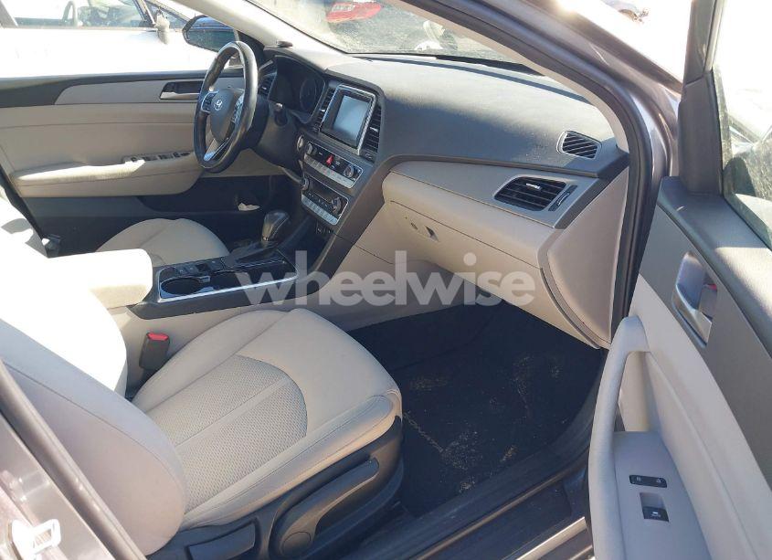 Photo 5 of 2019 Hyundai Sonata SEL (VIN 5NPE34AF8KH767026)