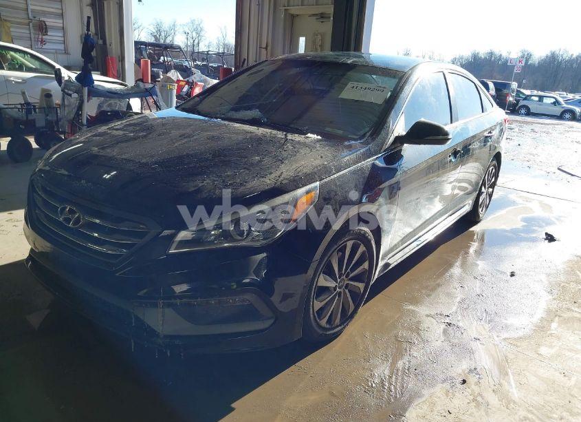 Photo 2 of 2015 Hyundai Sonata SPORT (VIN 5NPE34AF9FH022467)