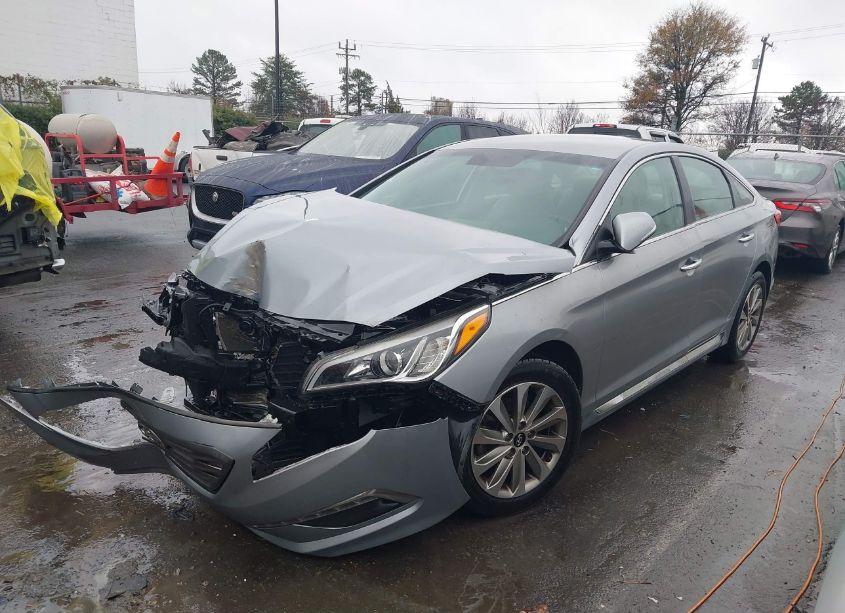 Photo 2 of 2015 Hyundai Sonata SPORT (VIN 5NPE34AF9FH045991)